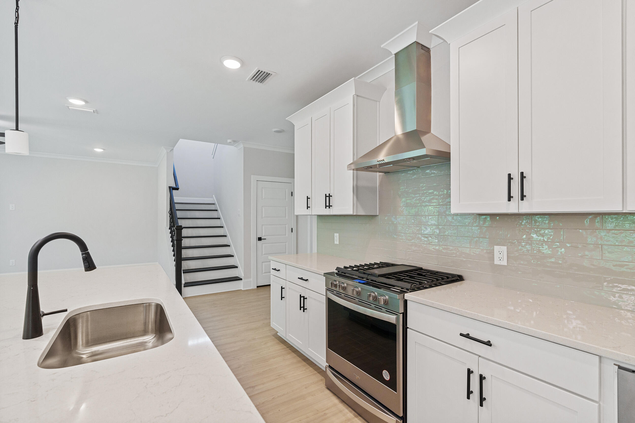 MAGNOLIA BAY ESTATES - Residential