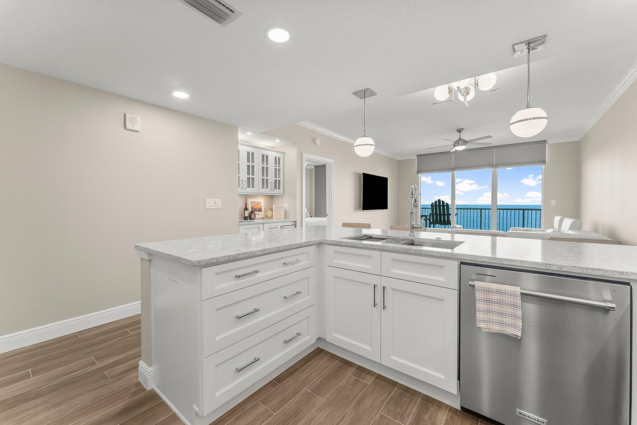 PALAZZO CONDOMINIUM - Residential