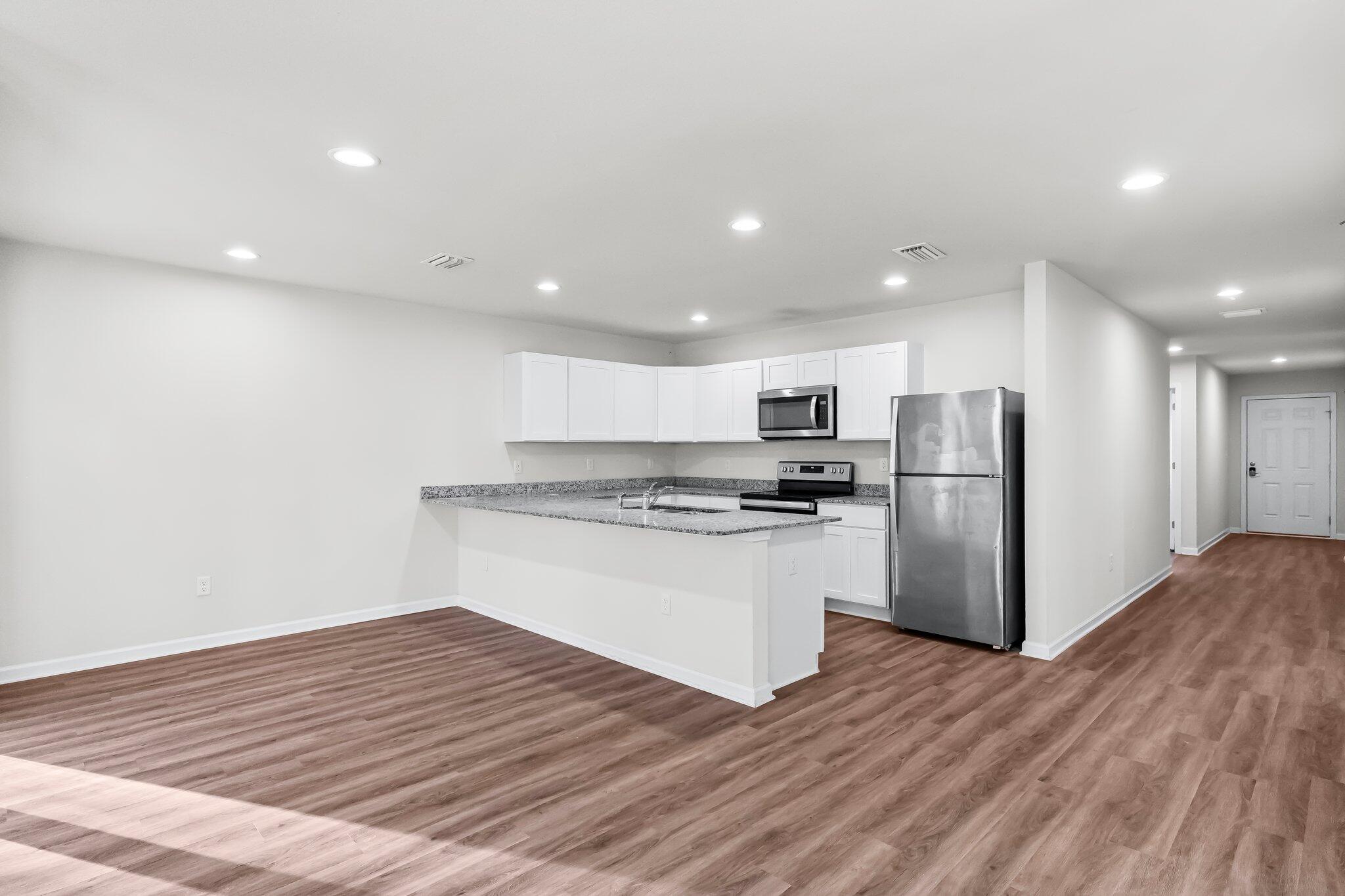 CROSS CREEK - Residential