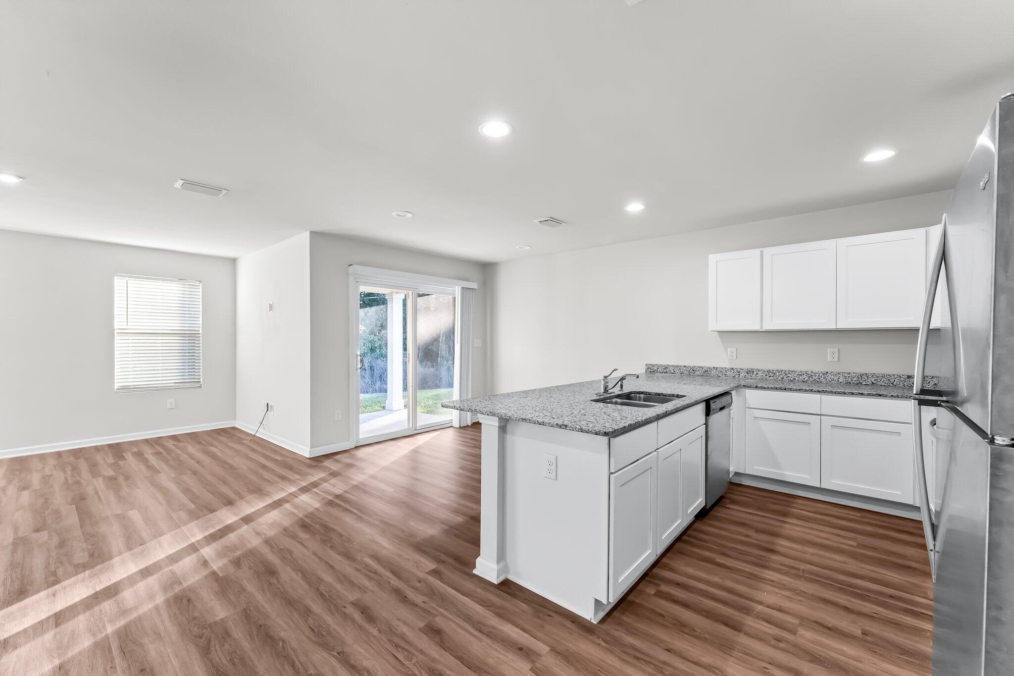 CROSS CREEK - Residential