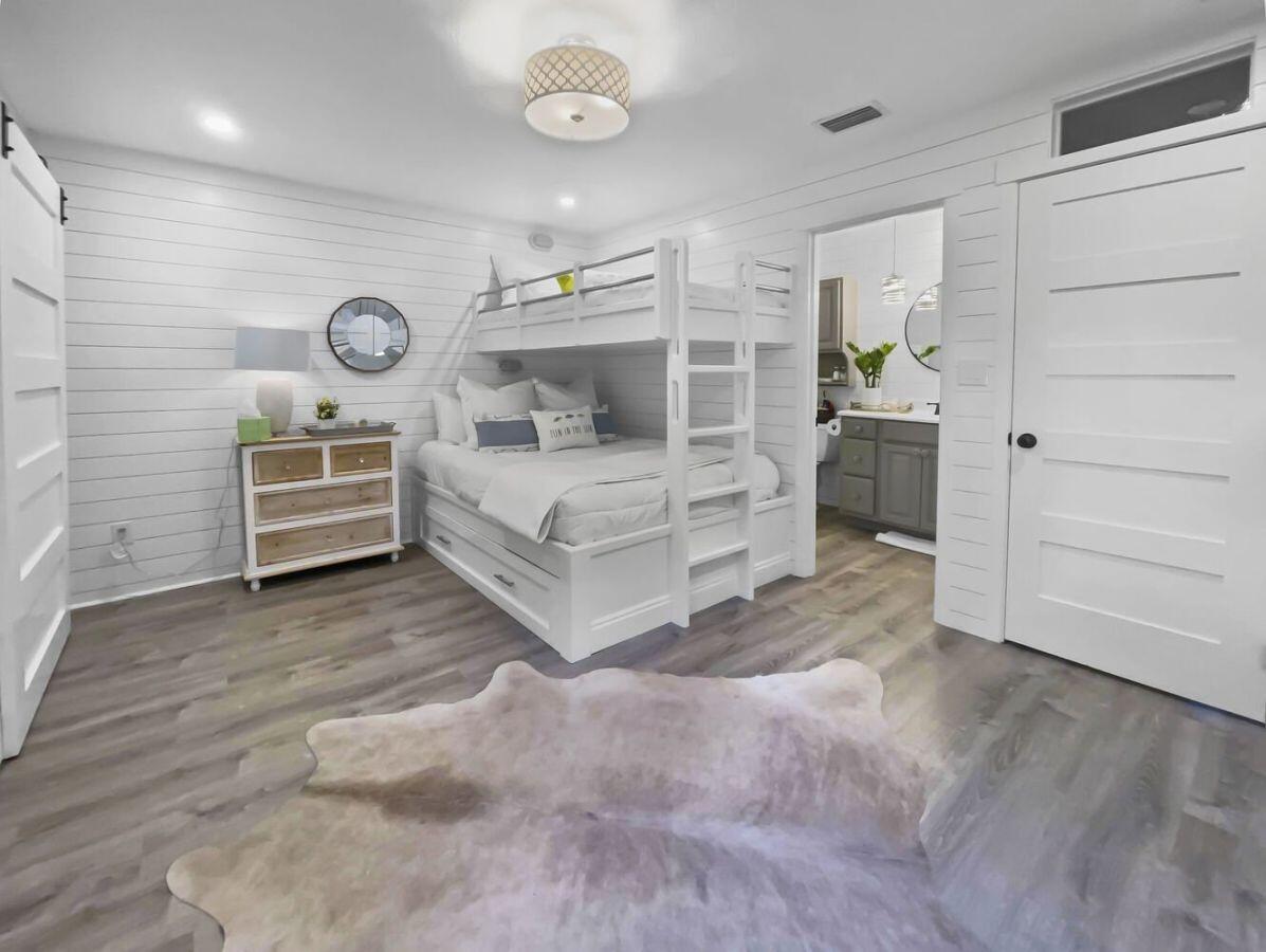 LAKEWOOD OF SEAGROVE BEACH - Residential