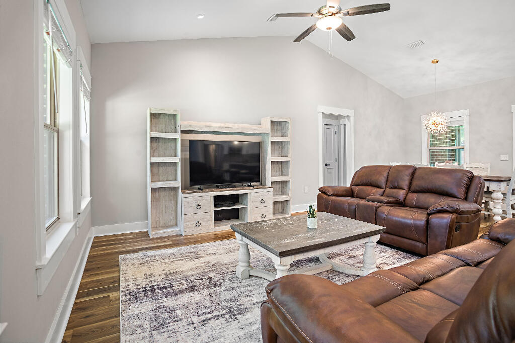 HOLLEY SHORES - Residential