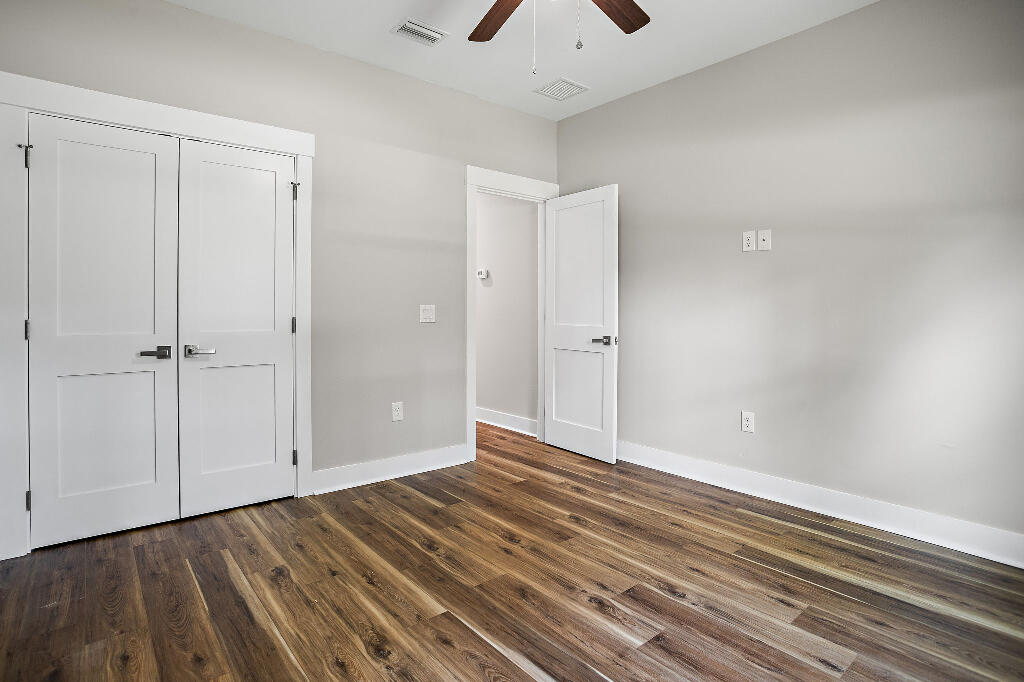 HOLLEY SHORES - Residential