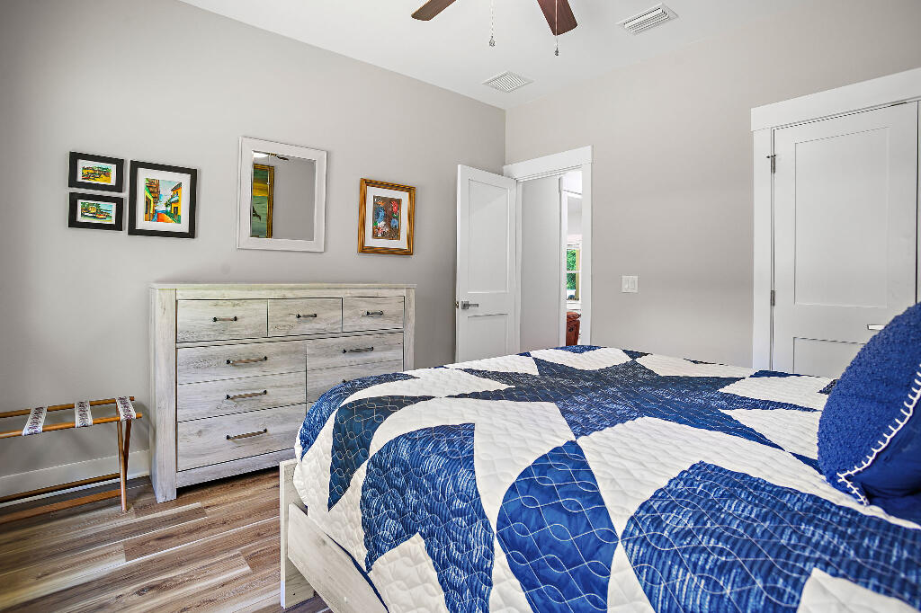 HOLLEY SHORES - Residential