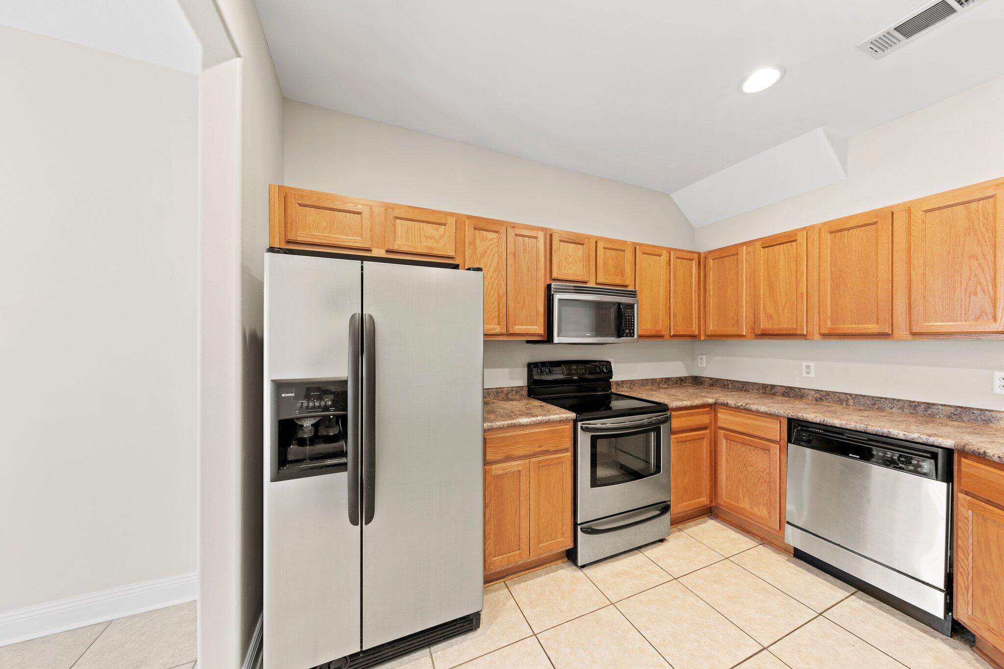 Grand Oak Place - Residential Lease