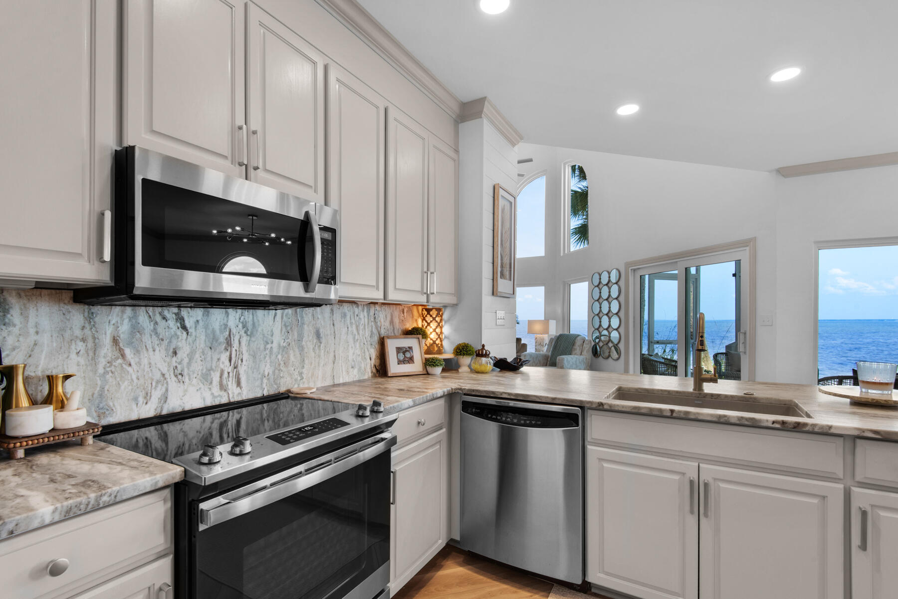 NORTHSHORE T/H - Residential