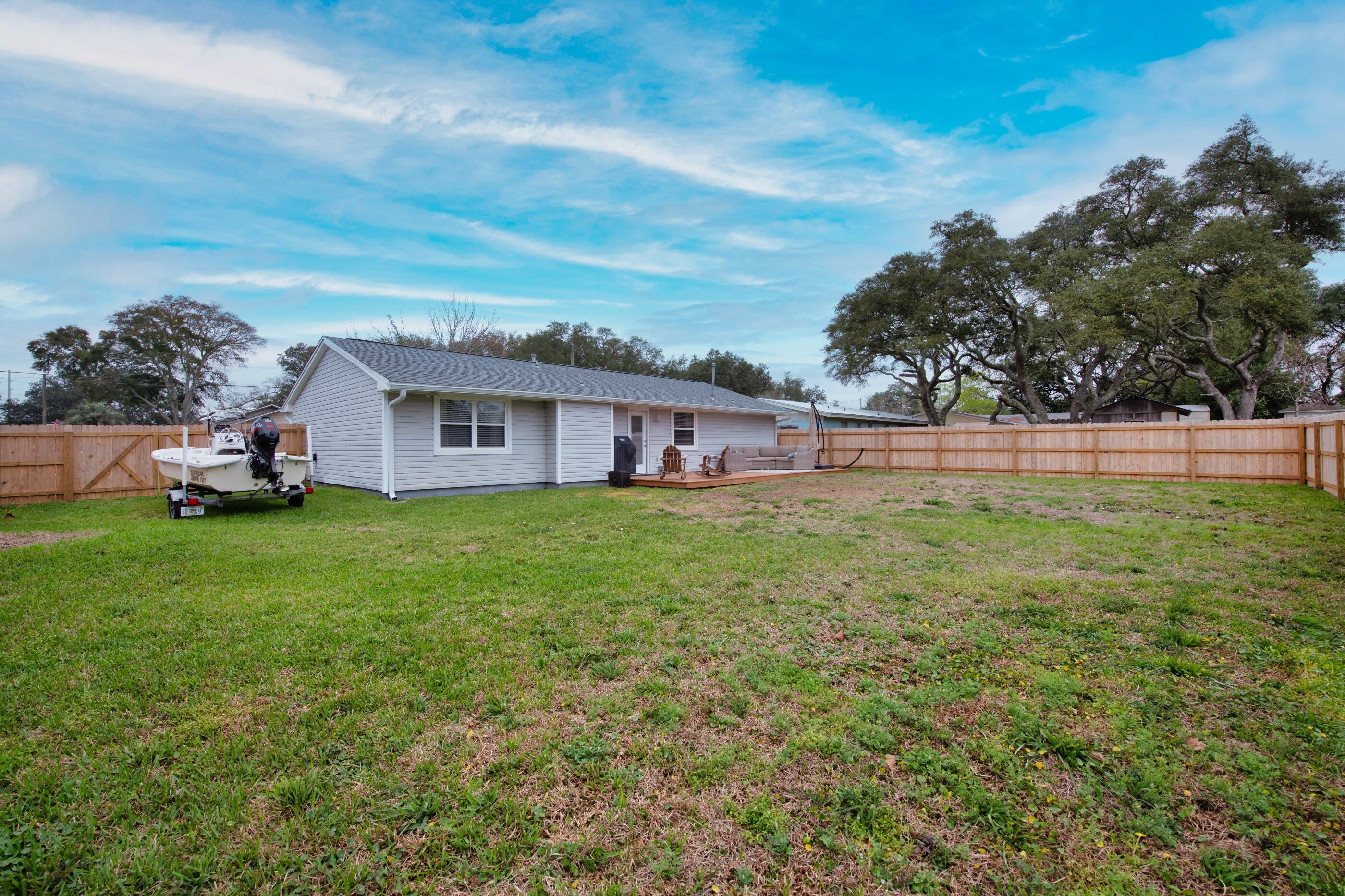 OAKLAND ADD LOT 1 BLK 12 - Residential