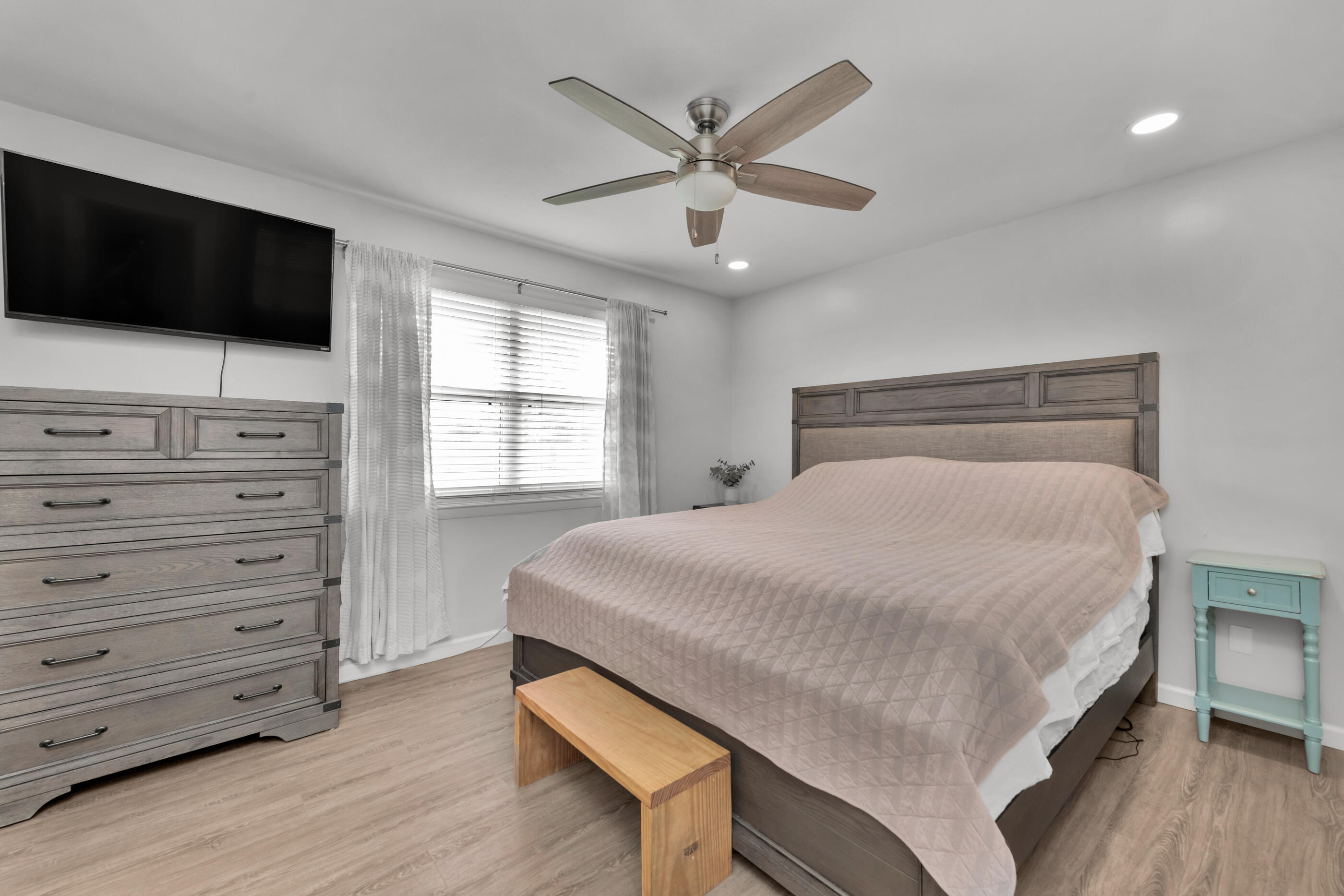 OAKLAND ADD LOT 1 BLK 12 - Residential