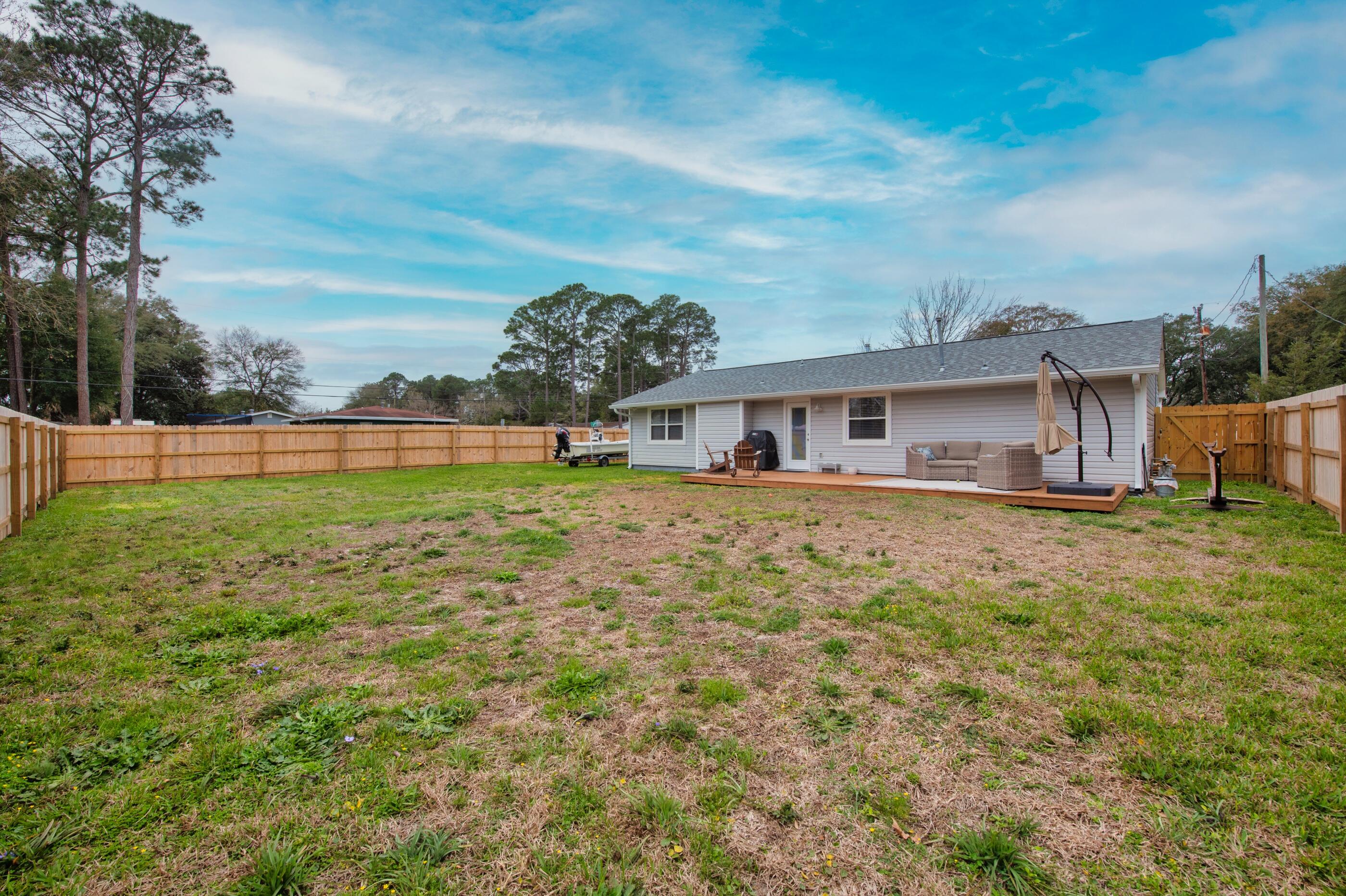 OAKLAND ADD LOT 1 BLK 12 - Residential