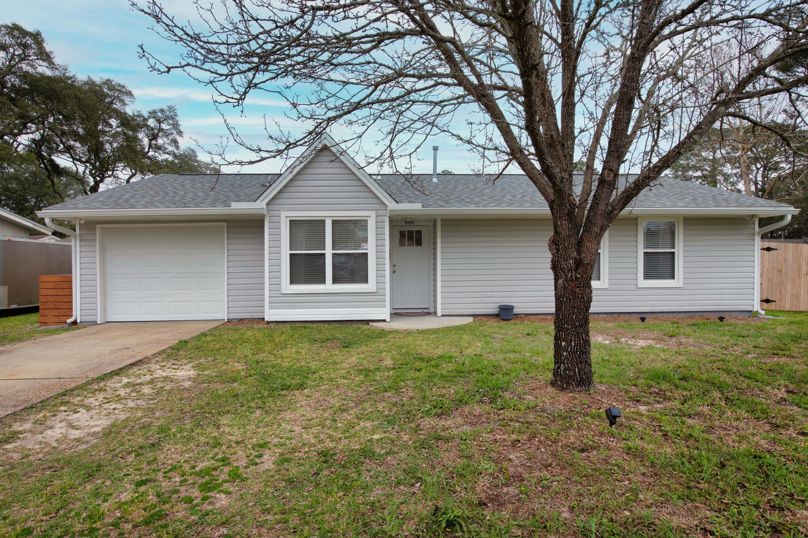 OAKLAND ADD LOT 1 BLK 12 - Residential