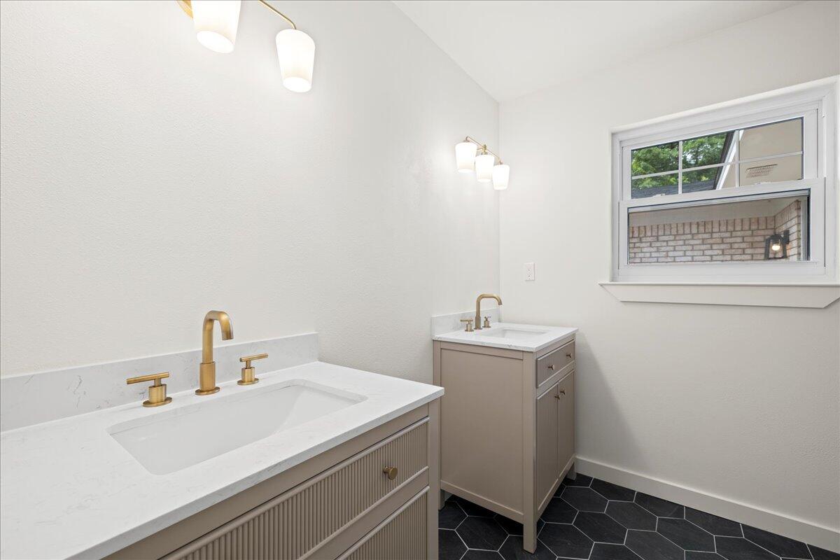 OVERBROOK - Residential