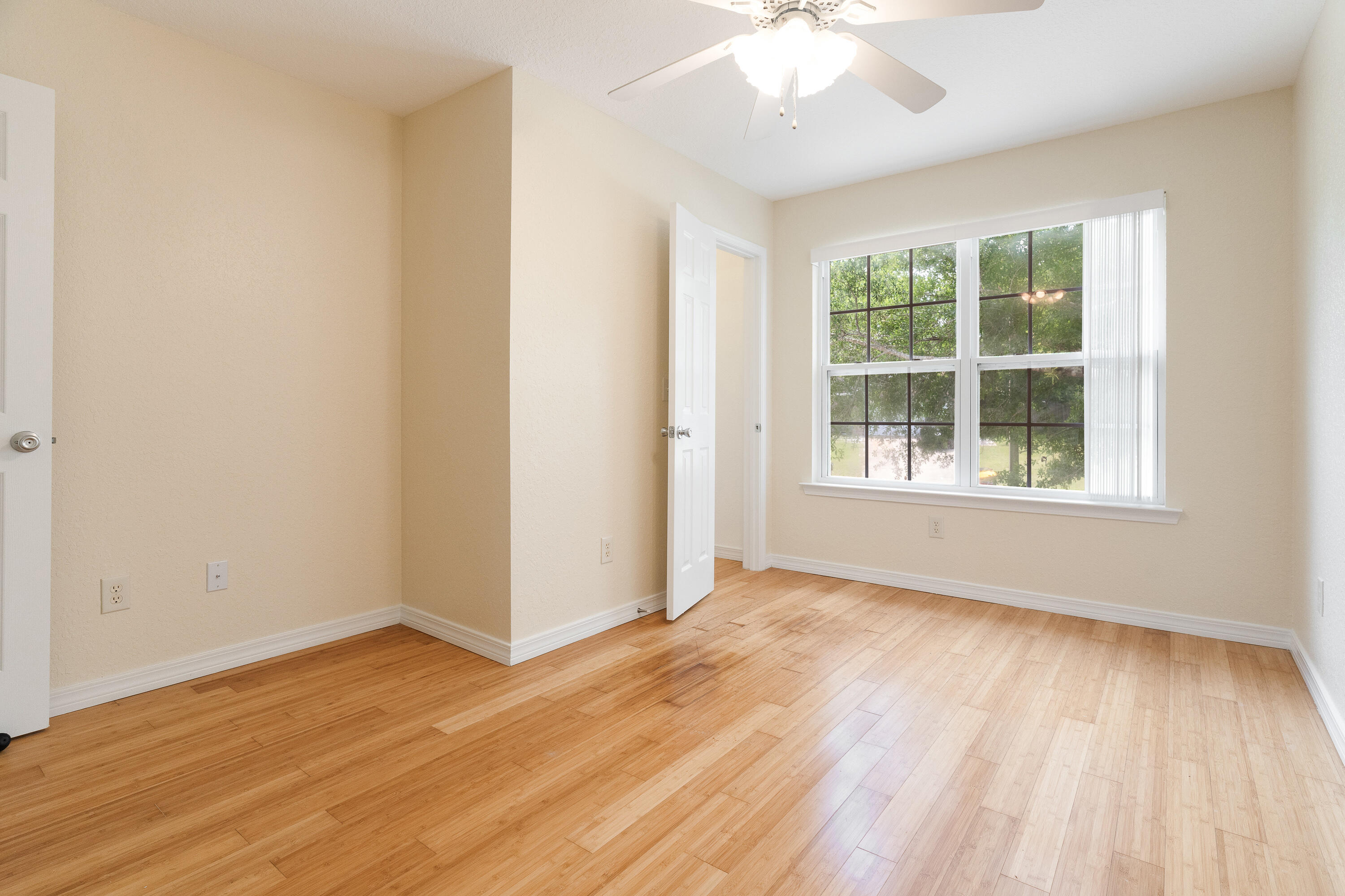 RIDGE CREST PH I - Residential