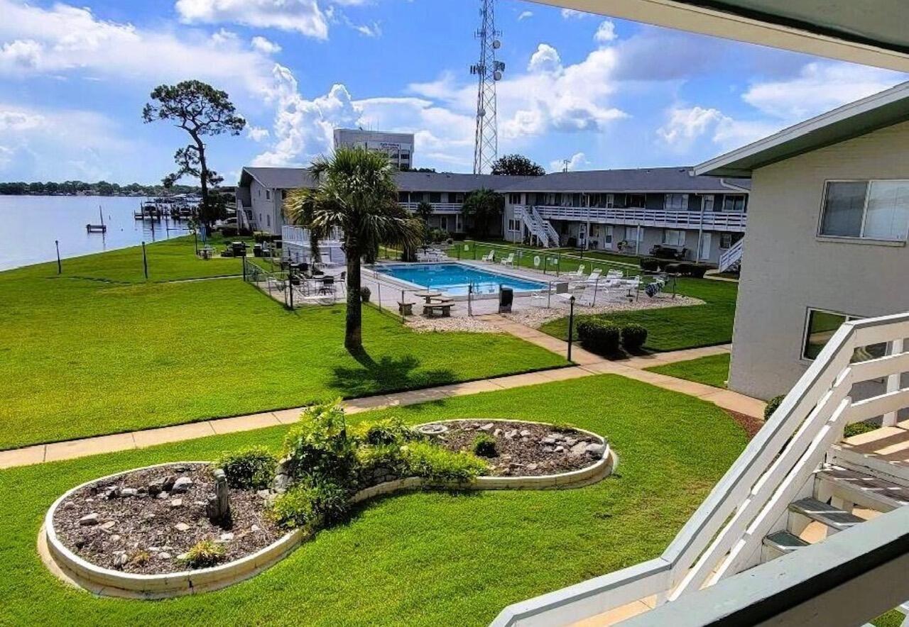 BAYVIEW WATERS CONDO - Residential Lease