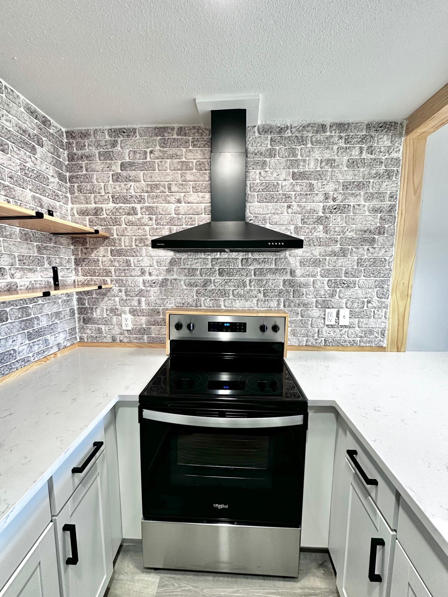 BAYVIEW WATERS CONDO - Residential Lease