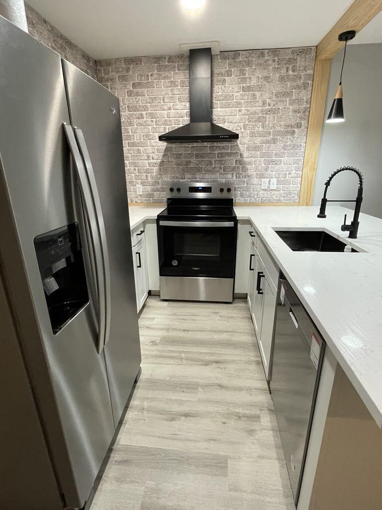 BAYVIEW WATERS CONDO - Residential Lease