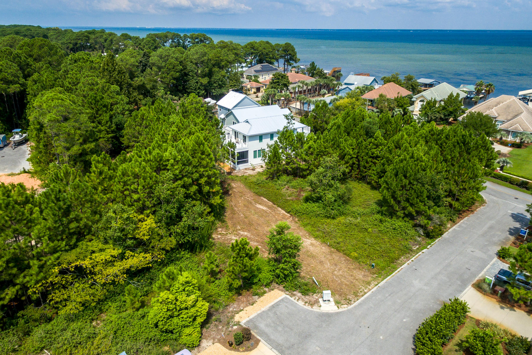 RILEY'S BAYVIEW - Land