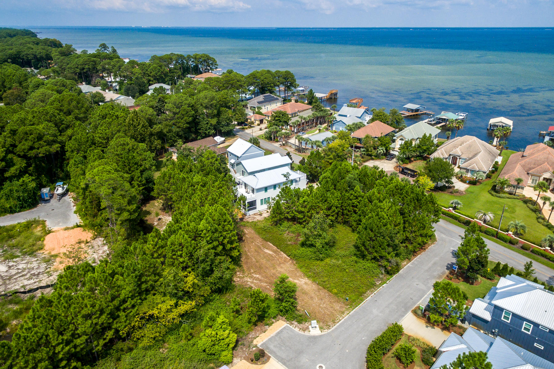 RILEY'S BAYVIEW - Land