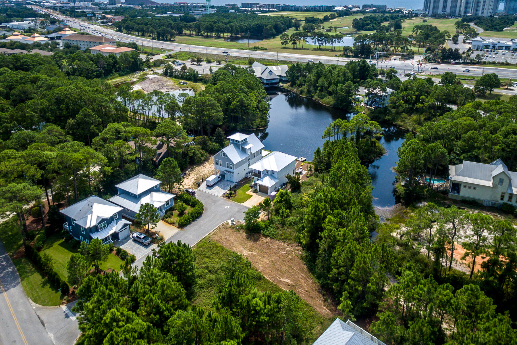 RILEY'S BAYVIEW - Land