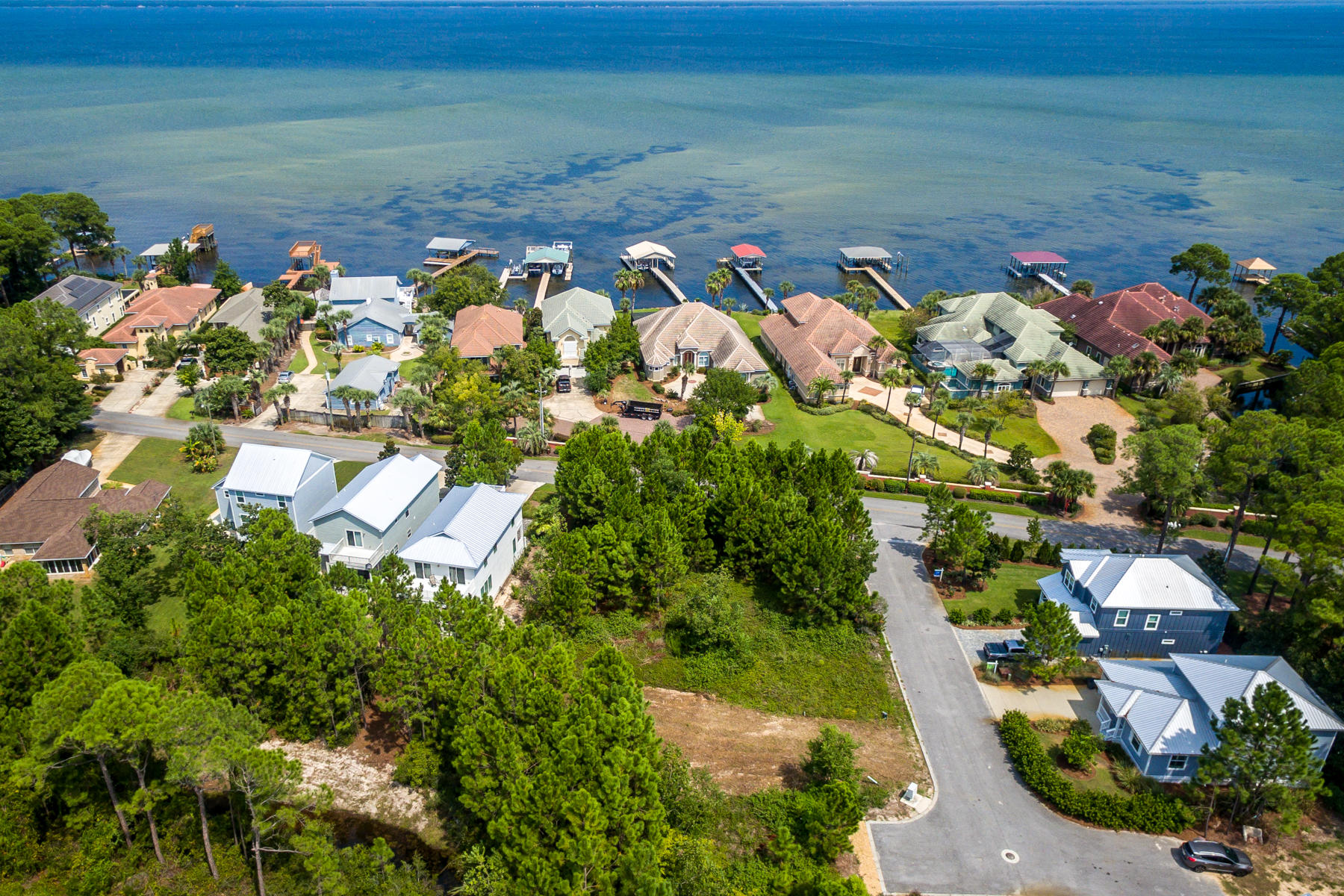 RILEY'S BAYVIEW - Land