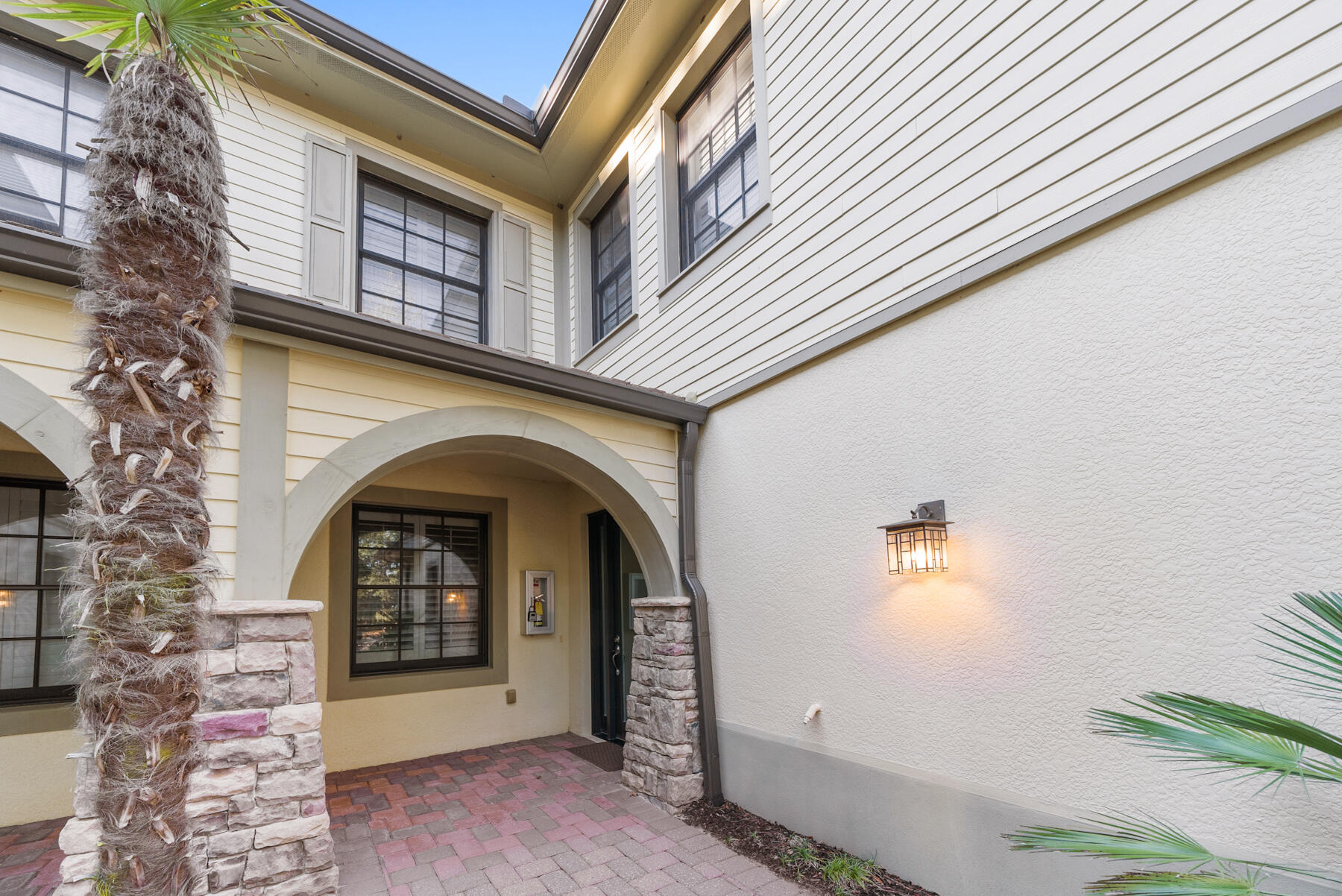 WILD HERON - CLUBSIDE II - Residential