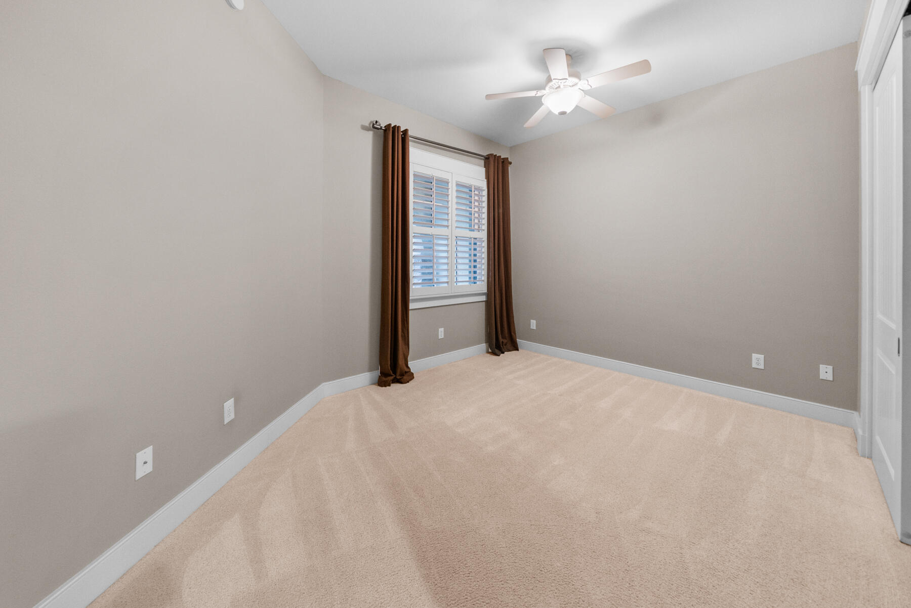 WILD HERON - CLUBSIDE II - Residential