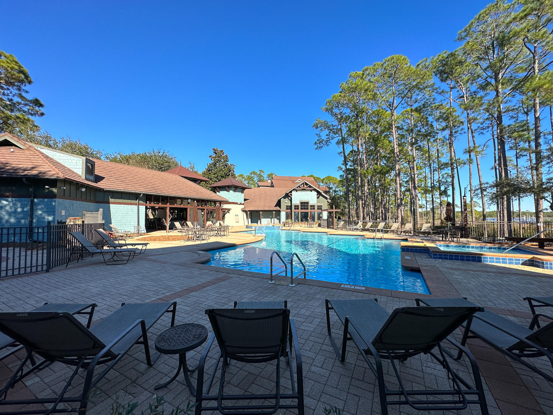 WILD HERON - CLUBSIDE II - Residential