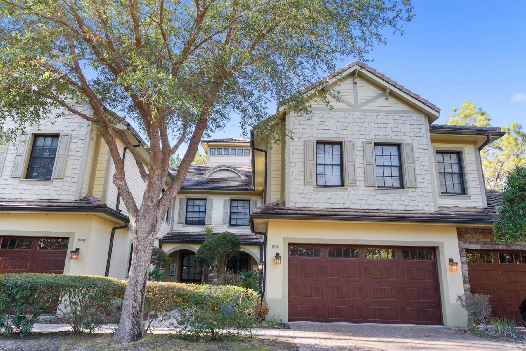 WILD HERON - CLUBSIDE II - Residential