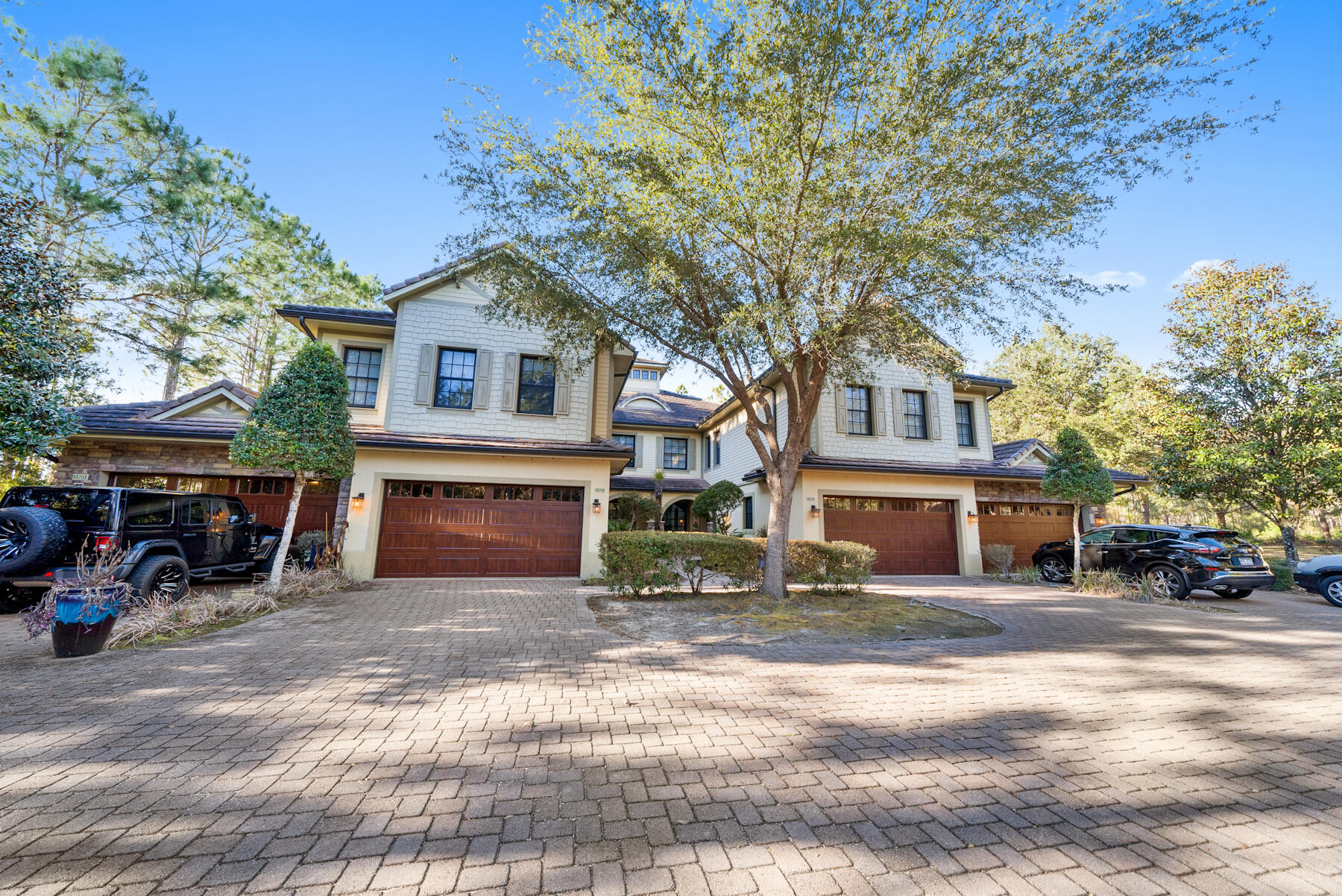 WILD HERON - CLUBSIDE II - Residential