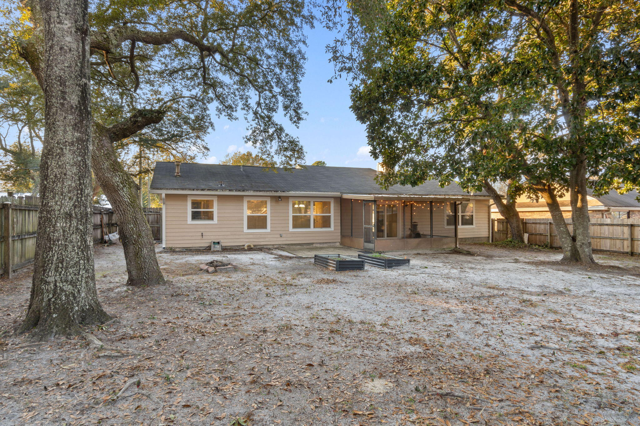 REGENCY PARK - Residential