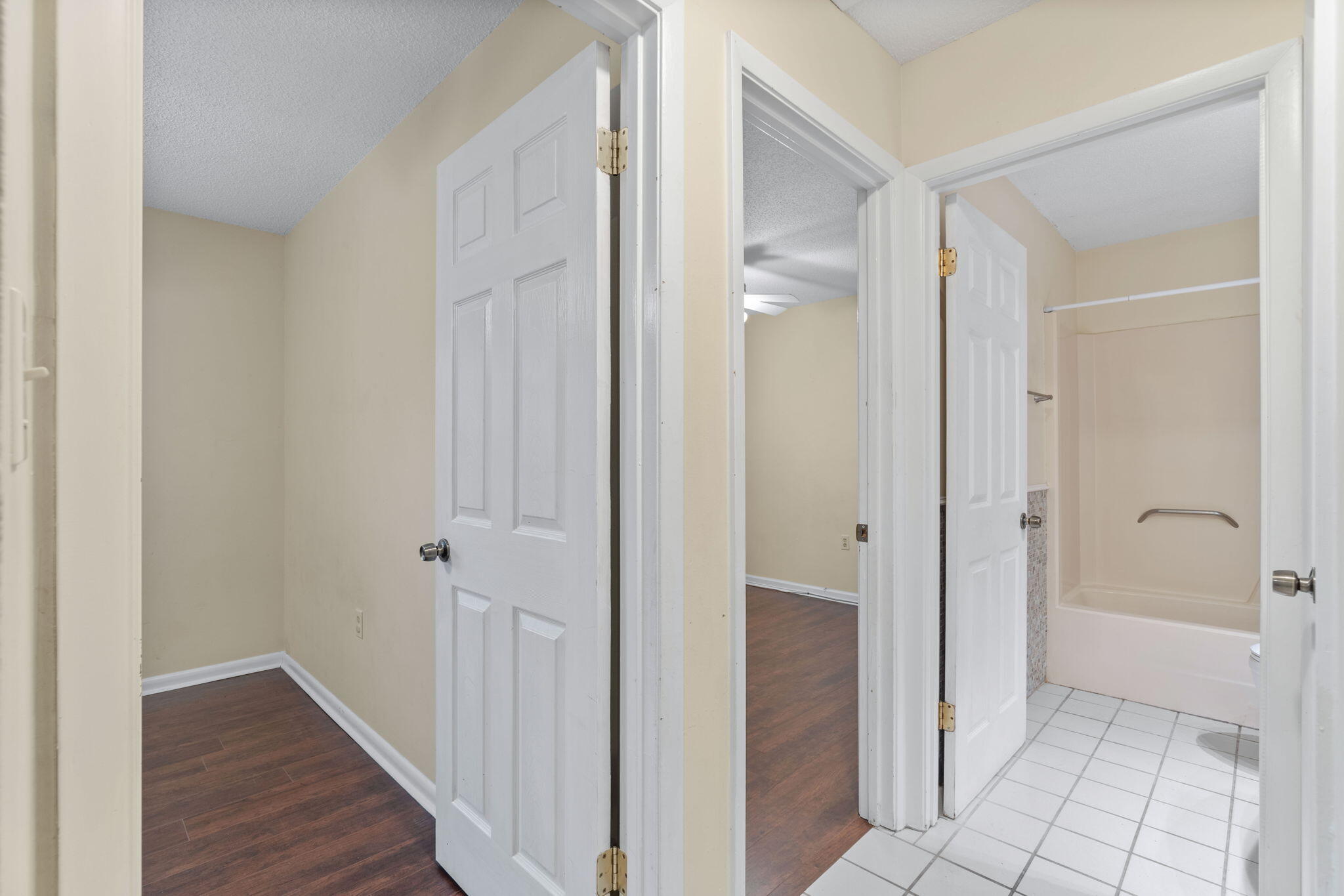 REGENCY PARK - Residential
