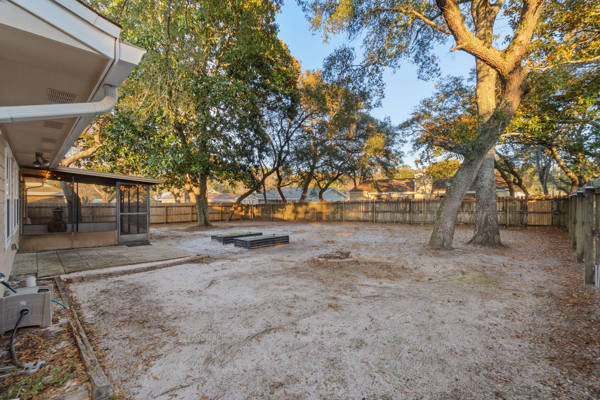 REGENCY PARK - Residential