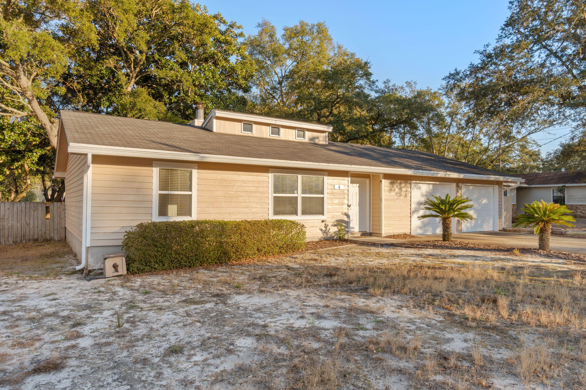 REGENCY PARK - Residential