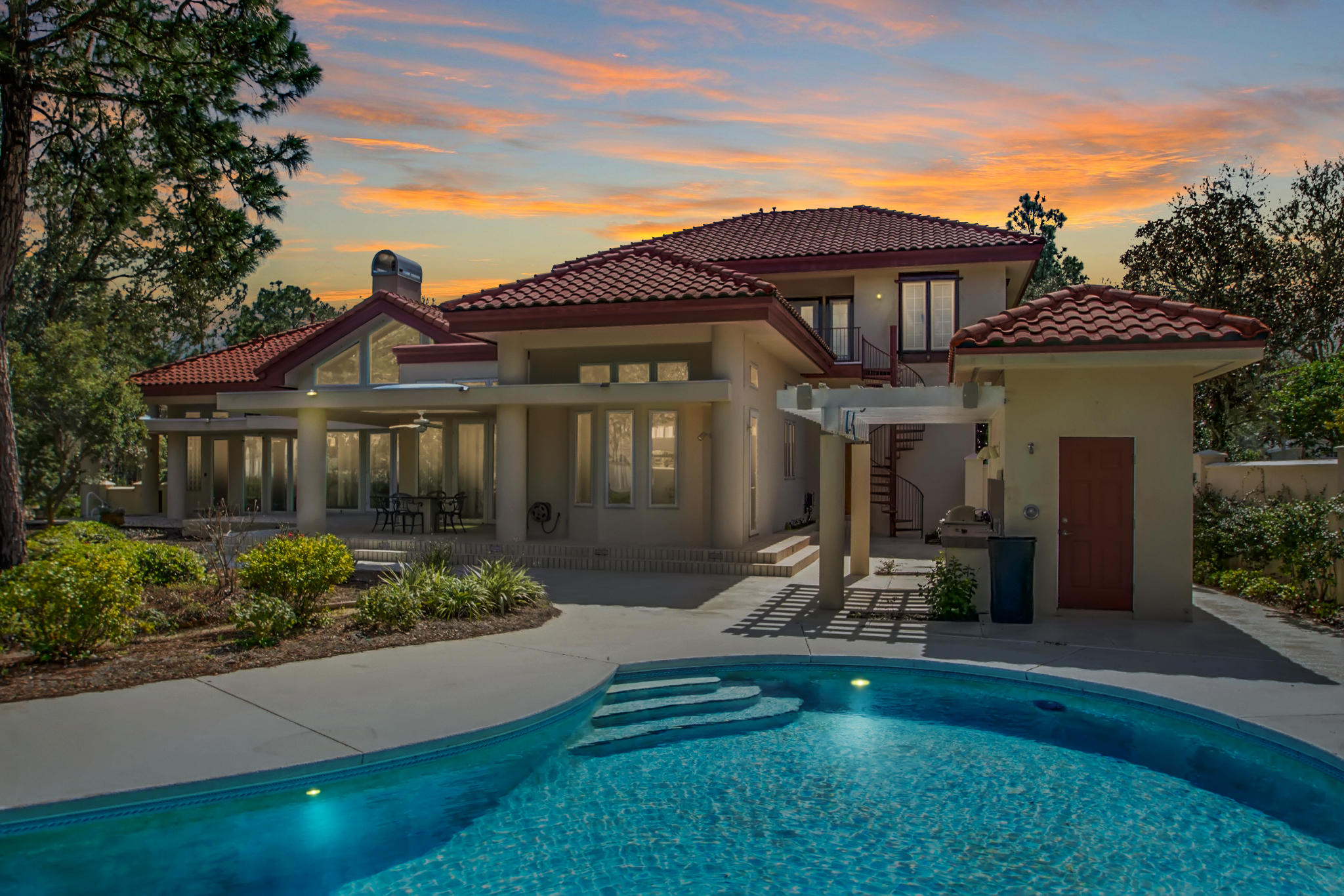 EMERALD BAY WEST - Residential