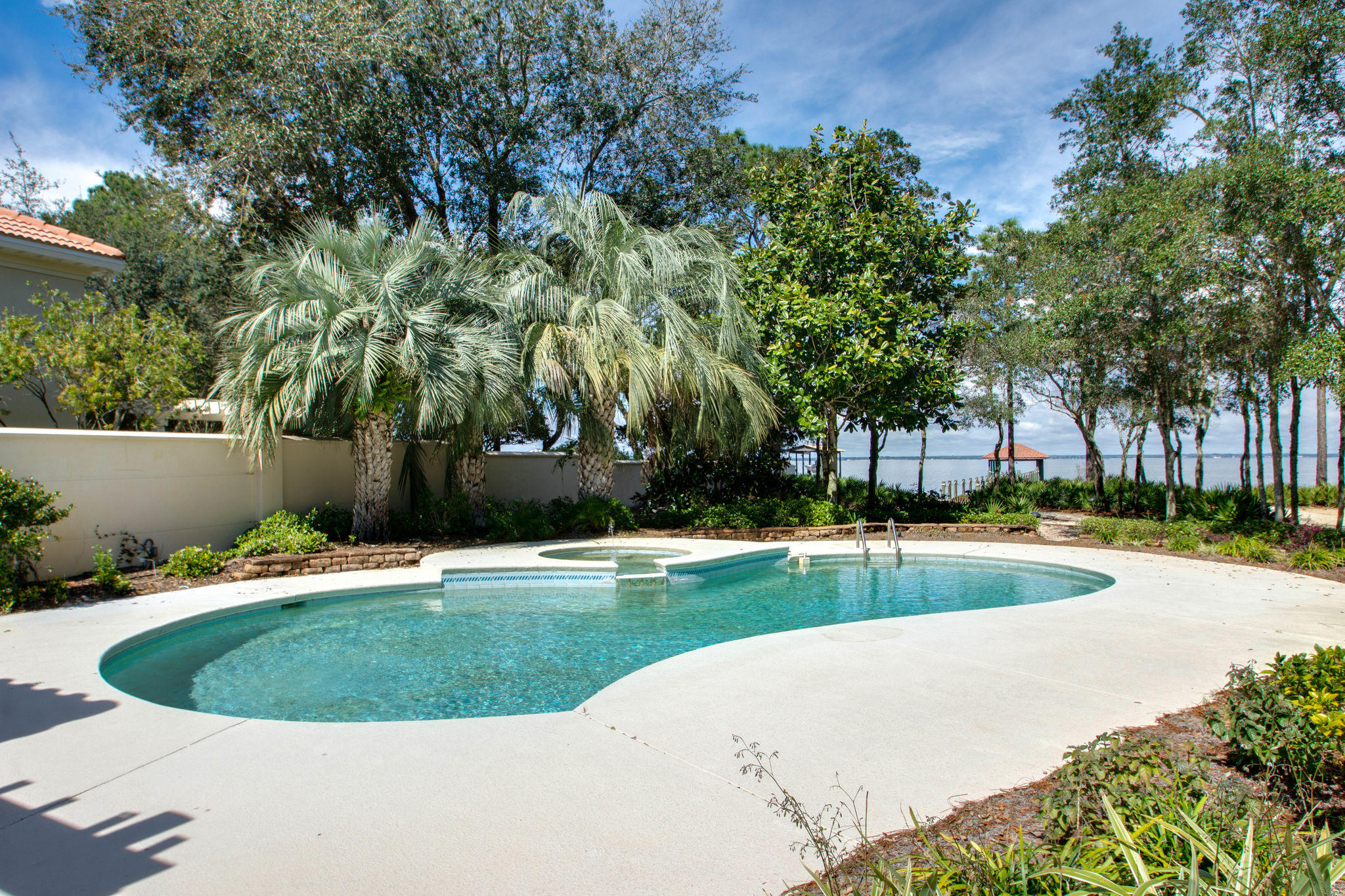 EMERALD BAY WEST - Residential