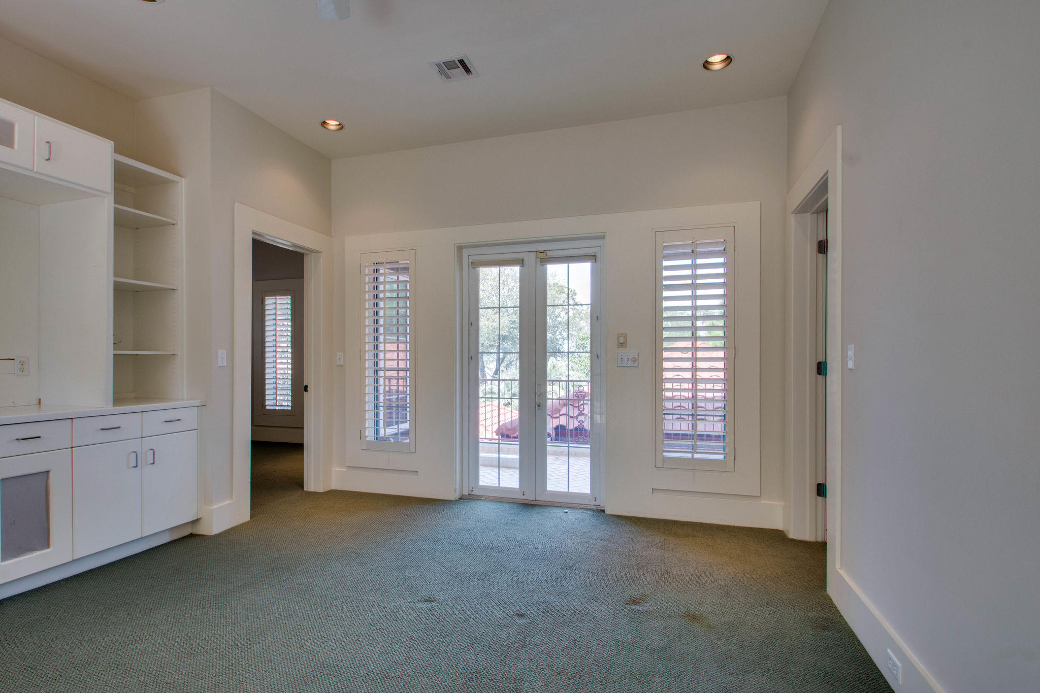 EMERALD BAY WEST - Residential