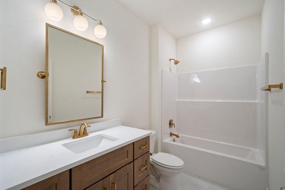 BELLA VISTA HEIGHTS - Residential