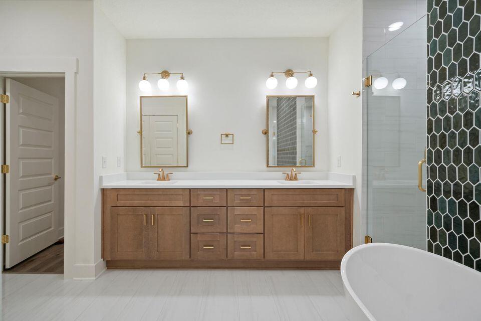 BELLA VISTA HEIGHTS - Residential