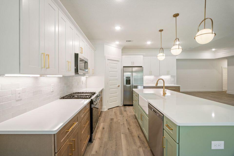 BELLA VISTA HEIGHTS - Residential