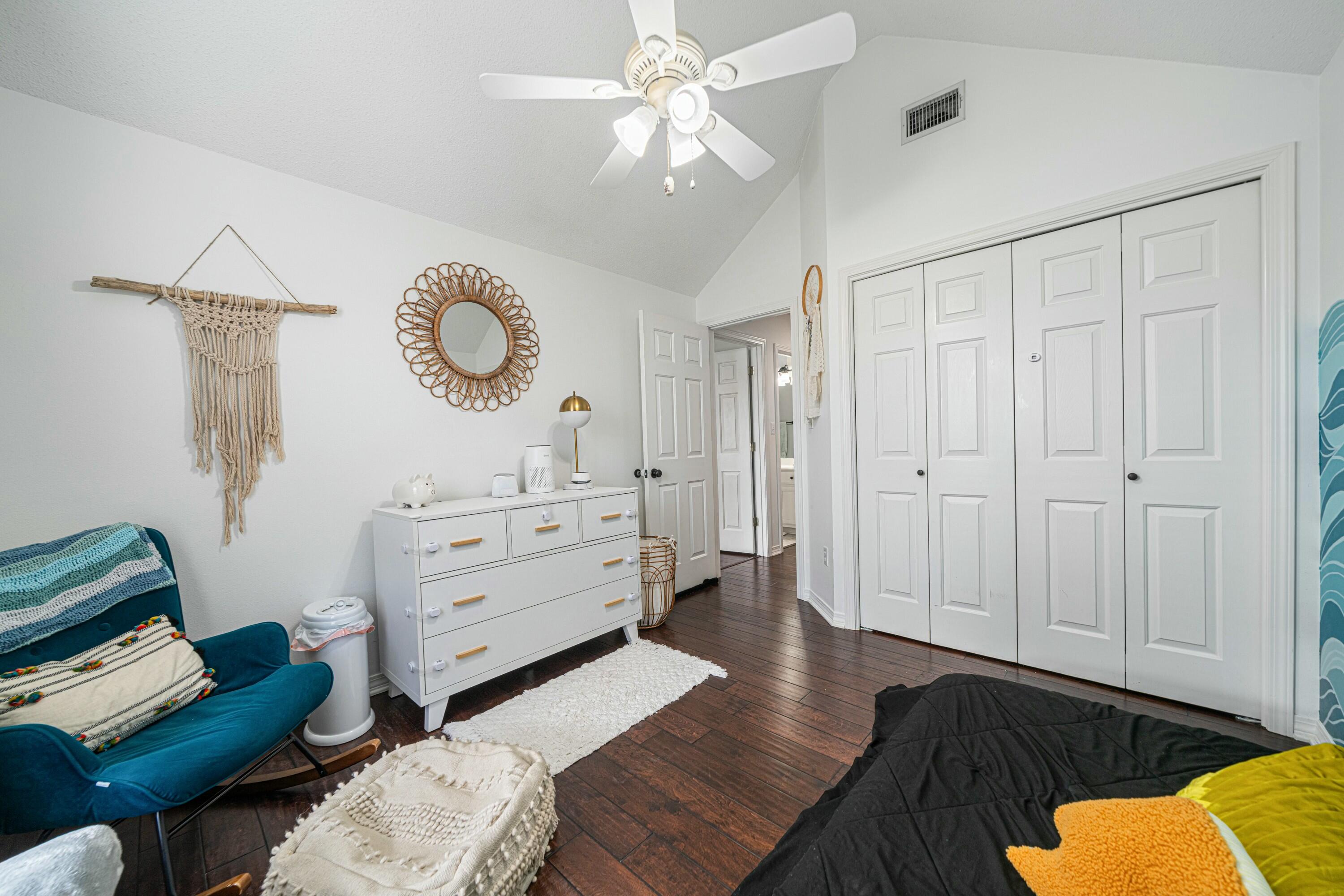 BELLA VISTA - Residential
