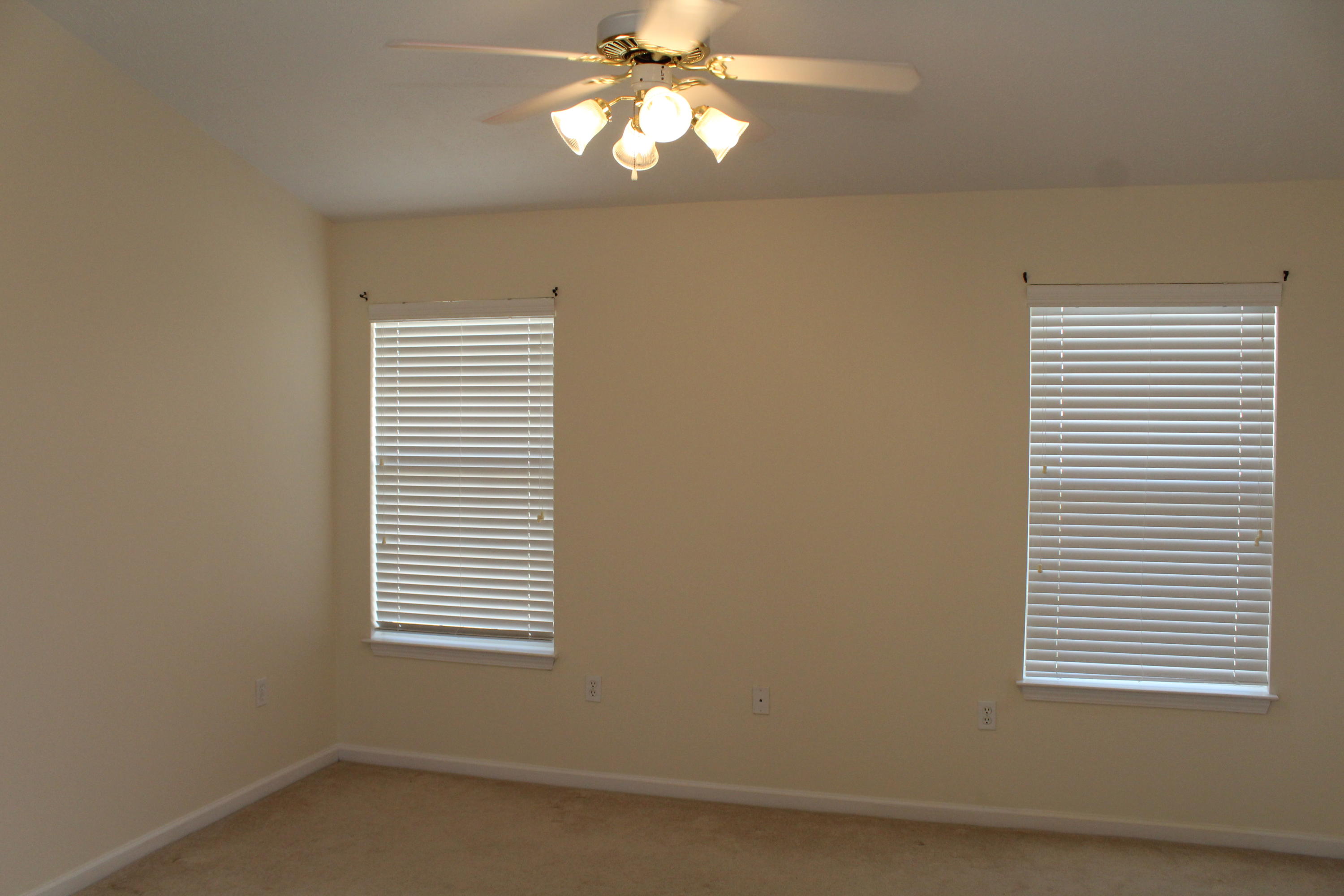 ROLLING PINES - Residential