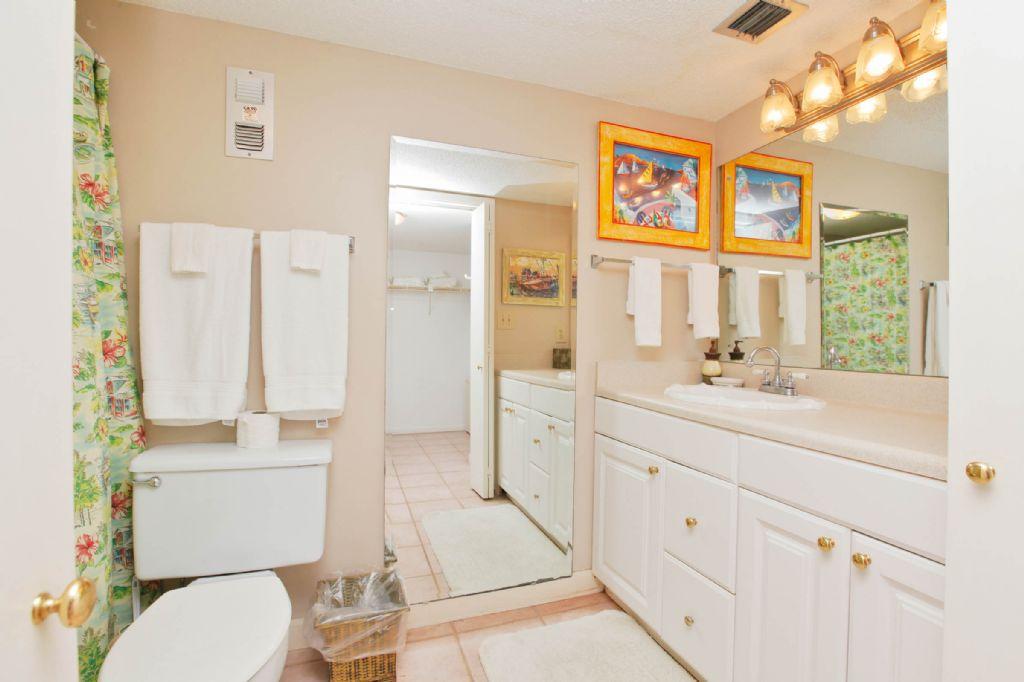 SHORELINE TOWERS 1 - Residential