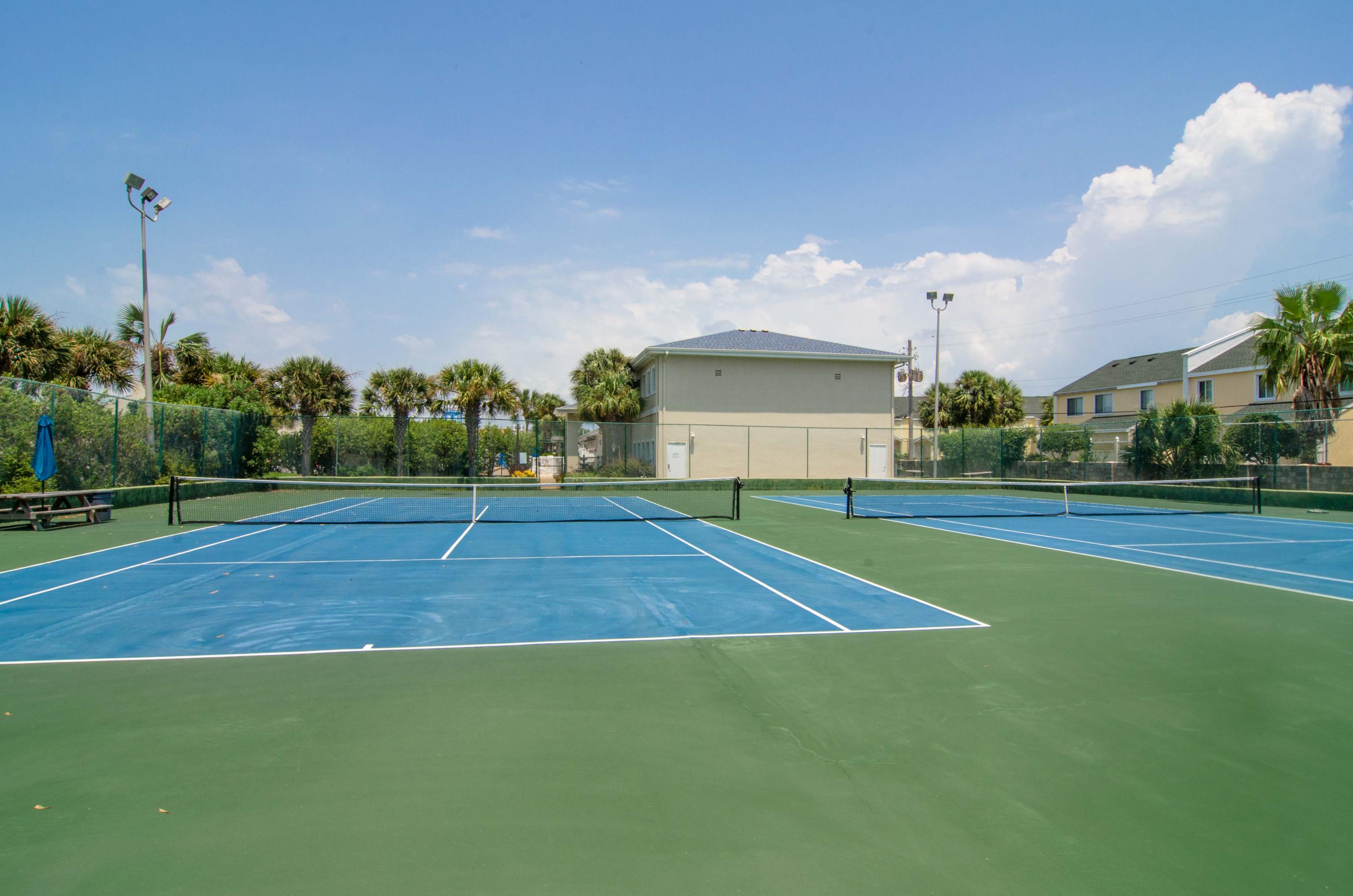 SHORELINE TOWERS 1 - Residential