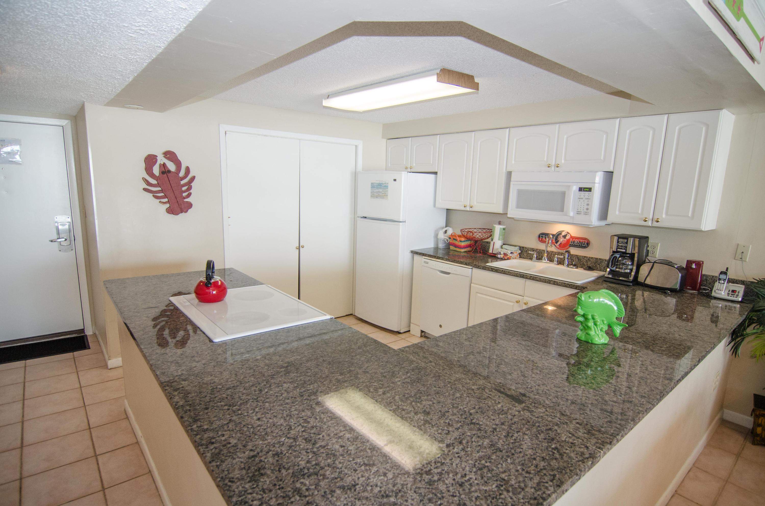 SHORELINE TOWERS 1 - Residential