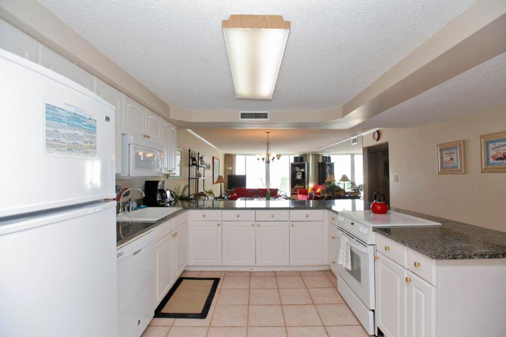 SHORELINE TOWERS 1 - Residential