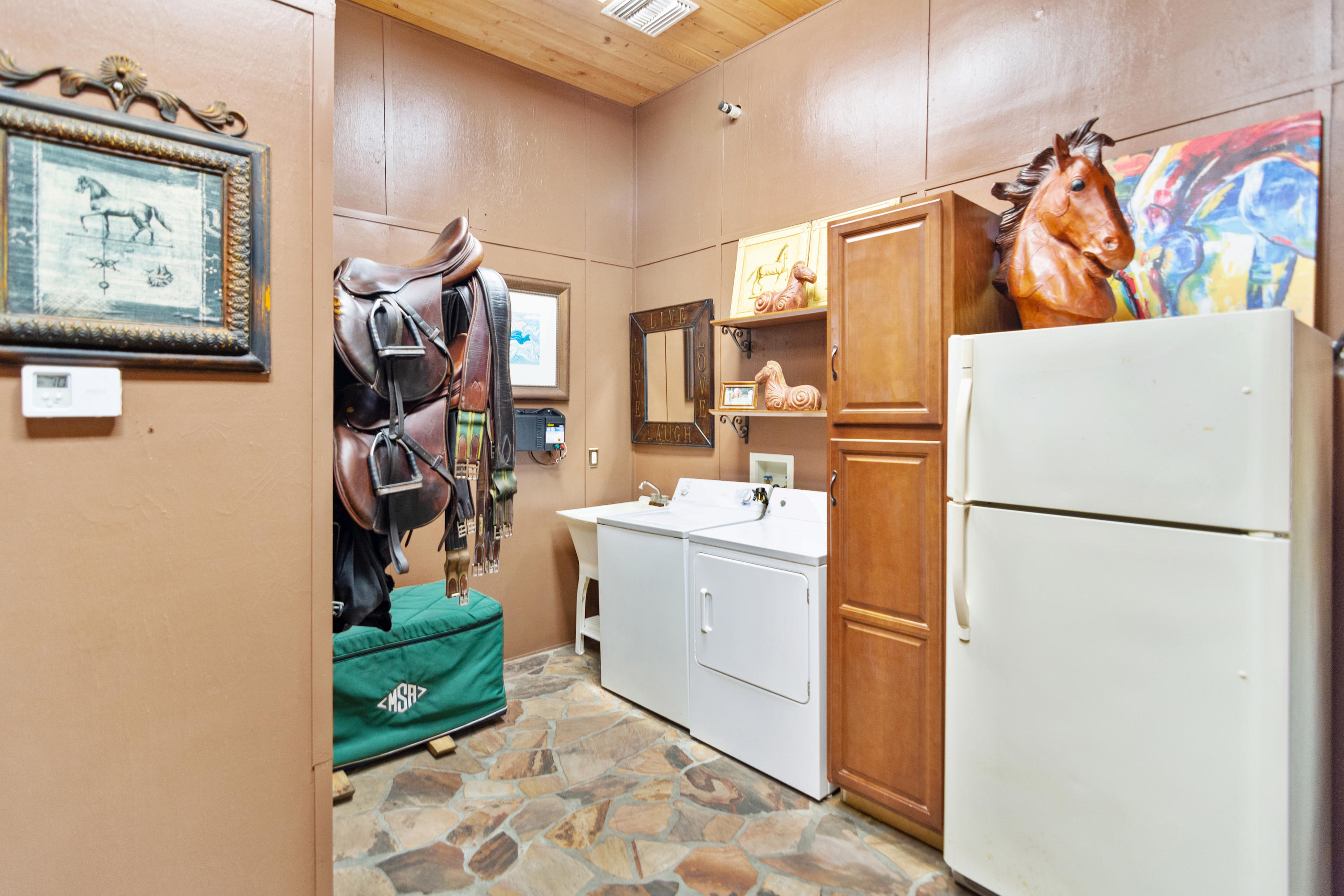 NO RECORDED SUBDIVISION - Residential