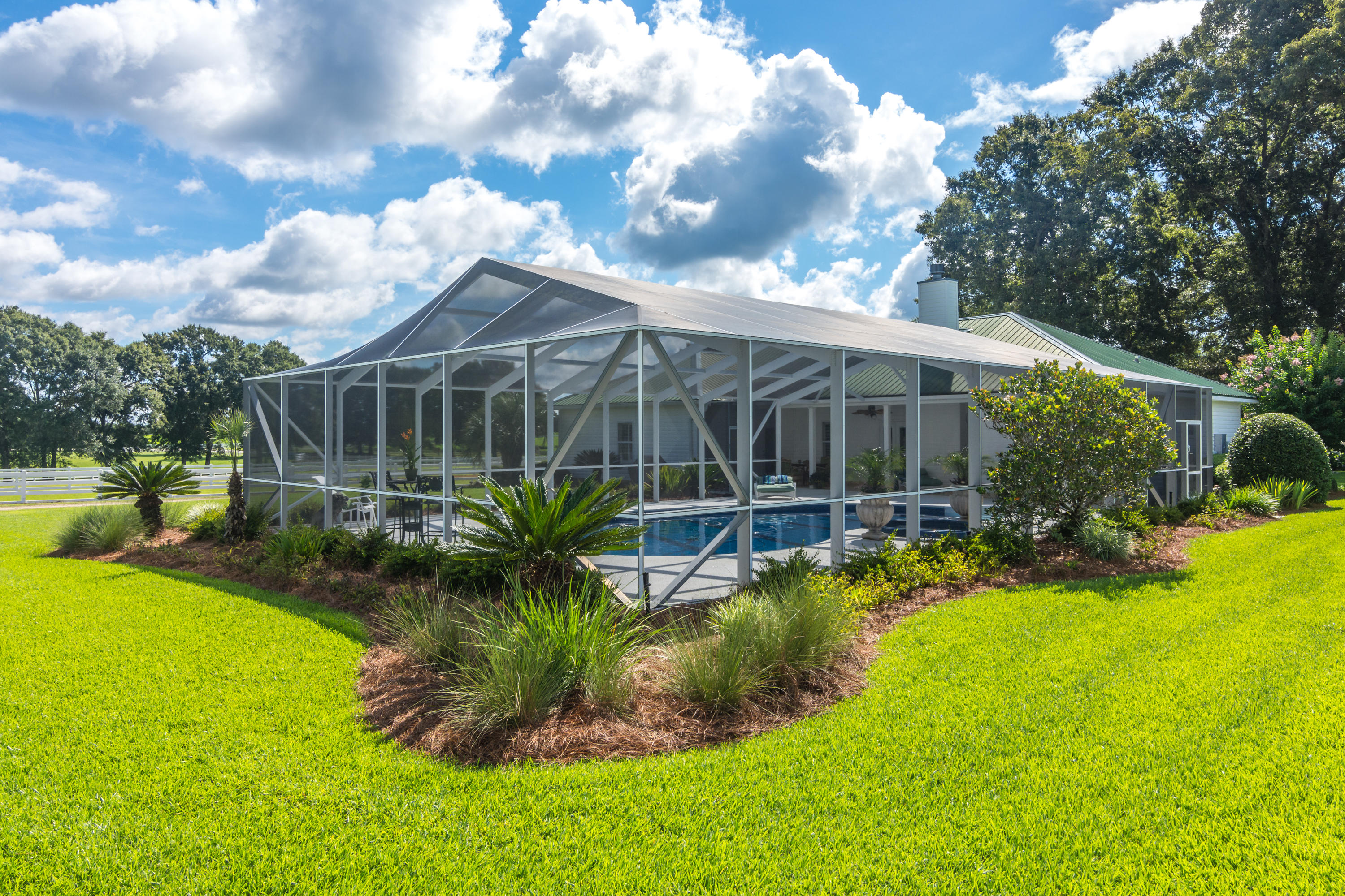 NO RECORDED SUBDIVISION - Residential