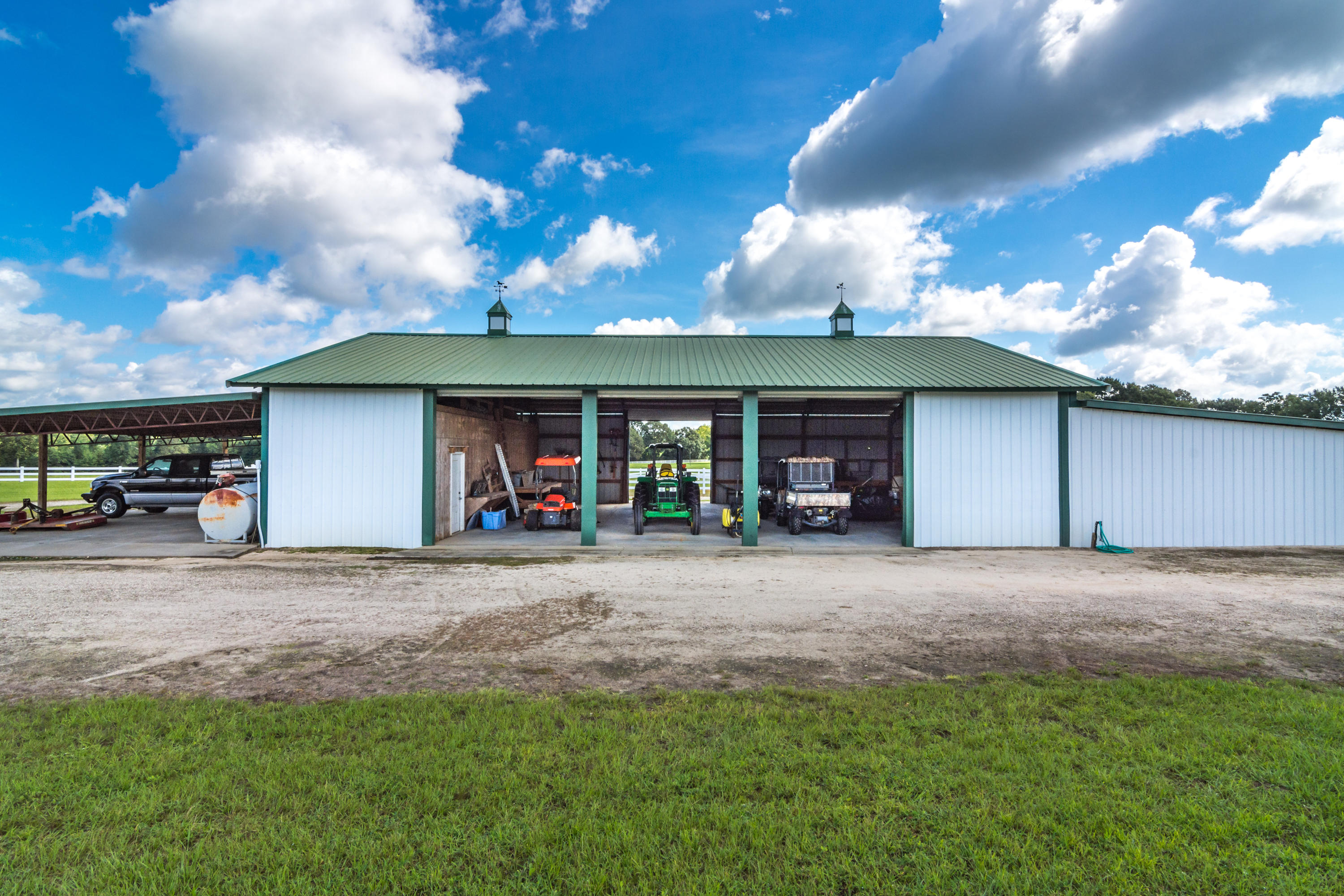 NO RECORDED SUBDIVISION - Residential