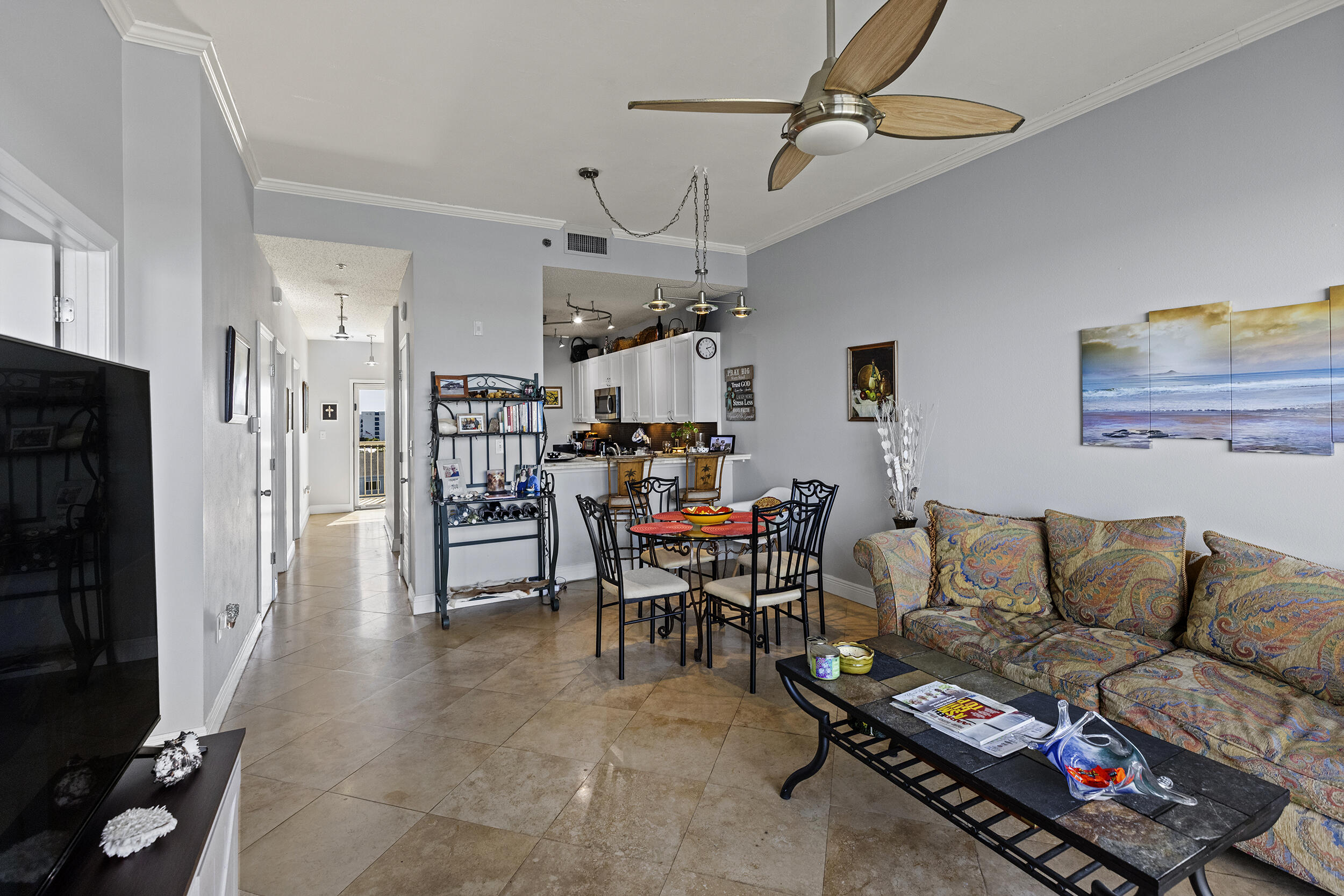 PALM COURT YACHT CLUB - Residential