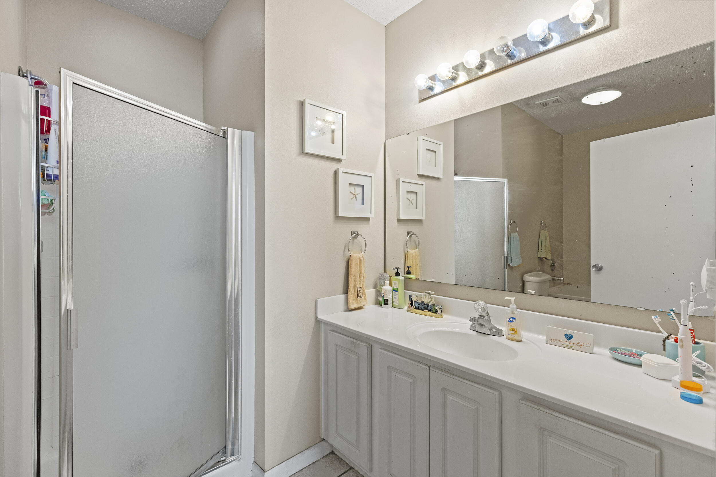 PALM COURT YACHT CLUB - Residential
