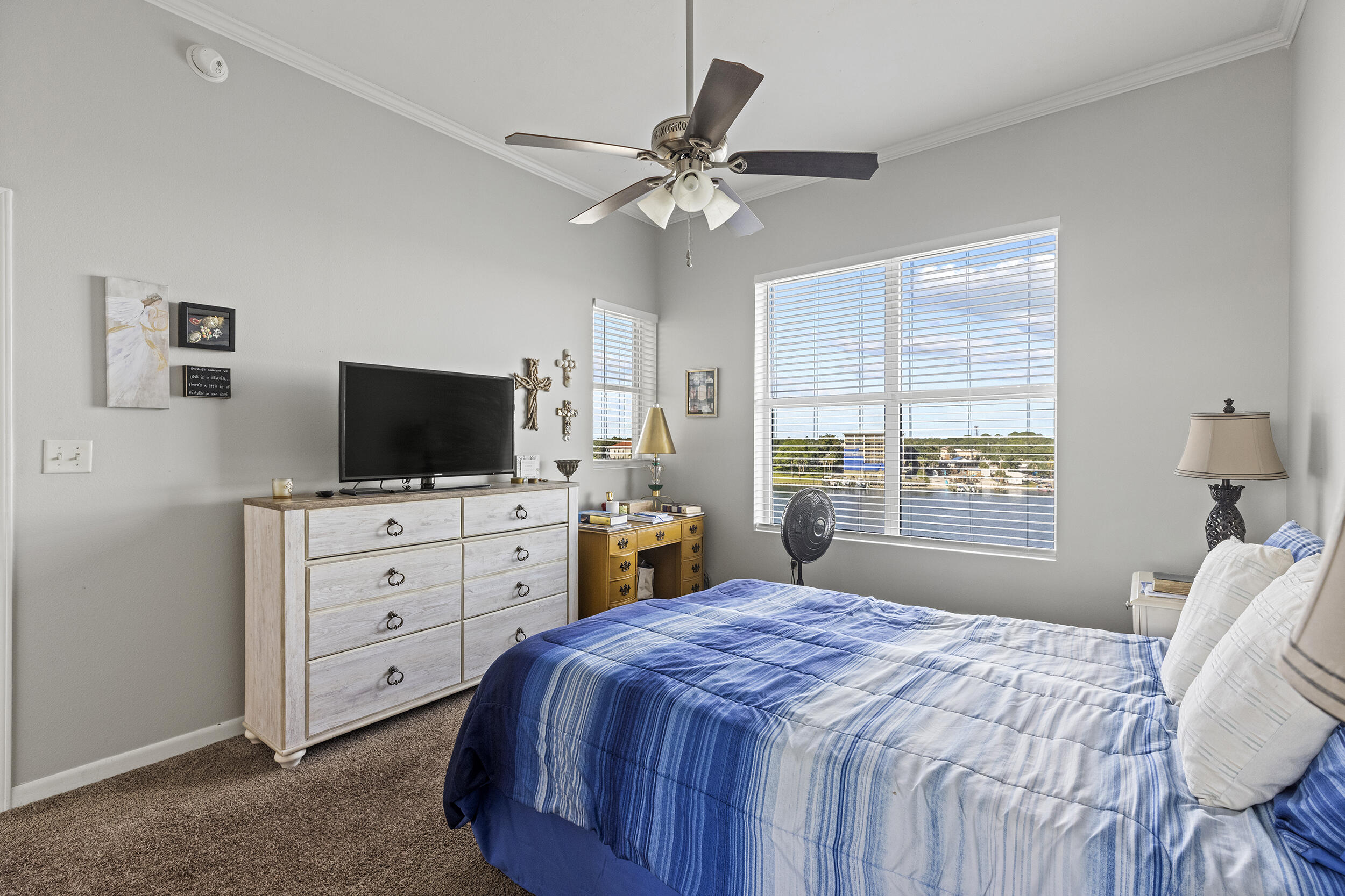 PALM COURT YACHT CLUB - Residential